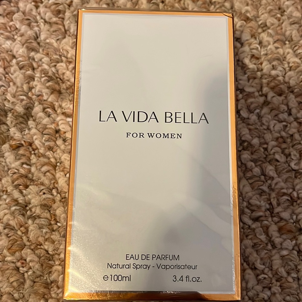 La Vida Bella for women perfume